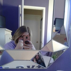 Meet your Posher, jade